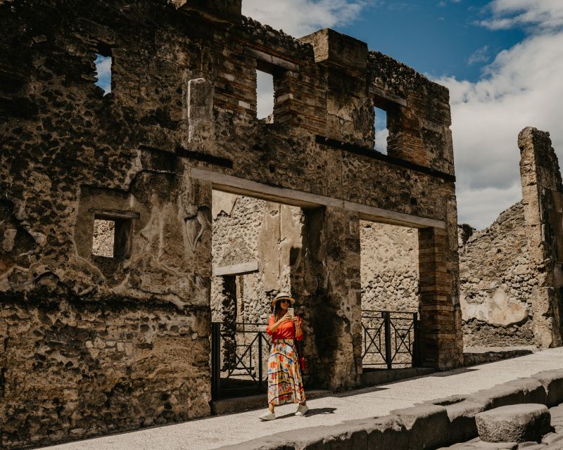 Pompeii: Skip-the-Line Entry Ticket with Digital Guide App - Pompeii on your terms, not on the clock