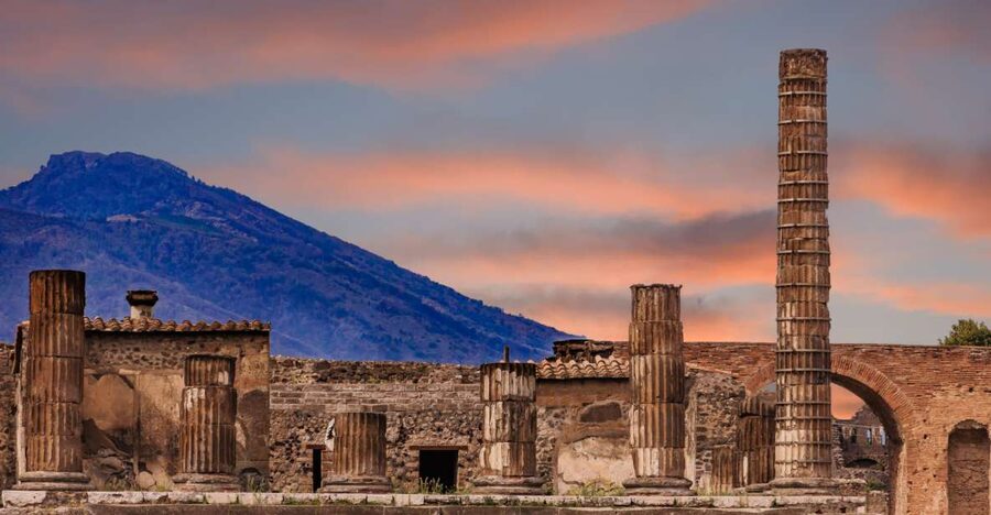 Pompeii: Skip-the-line-Ticket and Guided Tour - Frescoes, mosaics, and why the art hits harder up close