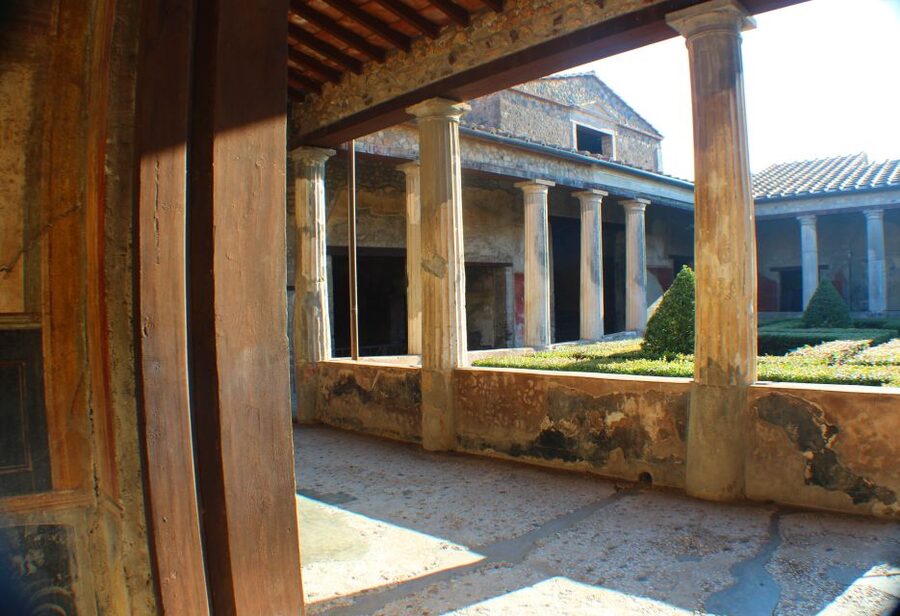 Pompeii: Skip-the-Line Tickets and Tour with Archaeologist - Ending Near the Station: Plan Your Next Step