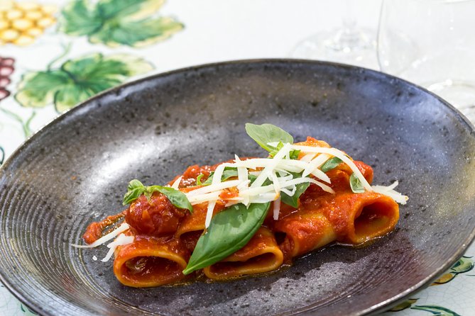Pompeii Vineyard Escape: Private Wine Tasting & Lunch - Key highlights that make this Pompeii wine escape worth it