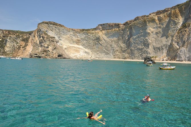 Ponza Island Day Trip from Rome including Lunch - Lunch on the boat: good enough to keep you happy, plan for more drinks