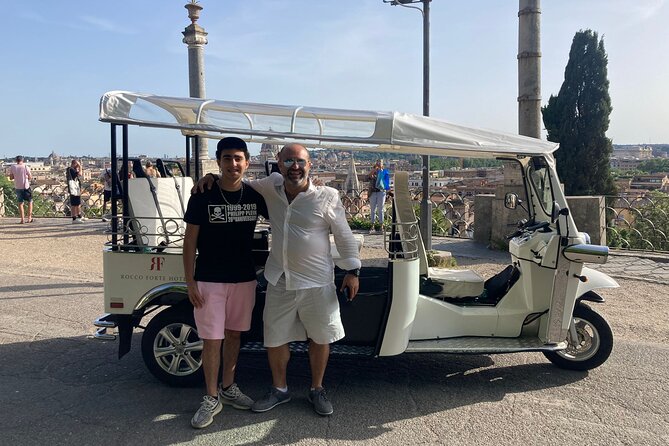 Private: 3 hours ETuk Tour in Rome - Vatican City without the long museum day
