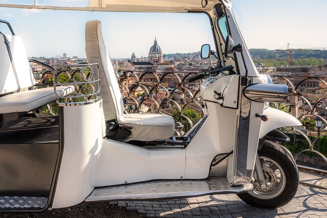 Private: 3 hours ETuk Tour in Rome - Janiculum Hill for panoramic Rome views