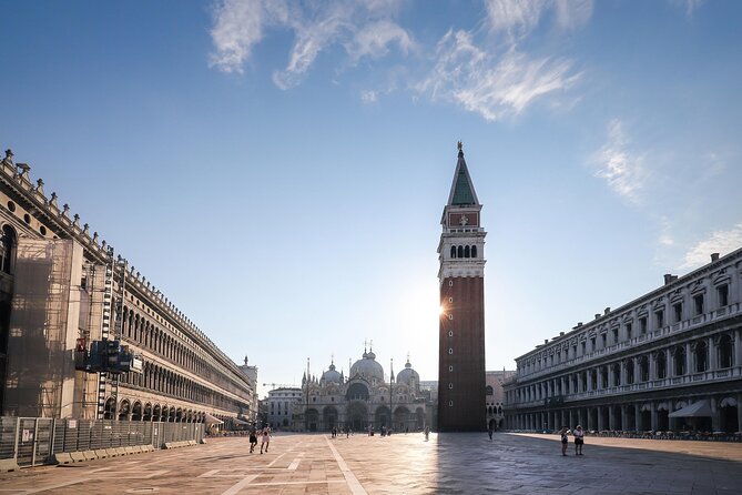Private Best of Venice Walking Tour with St Mark's Basilica - Group size, headsets, and how to handle the walking