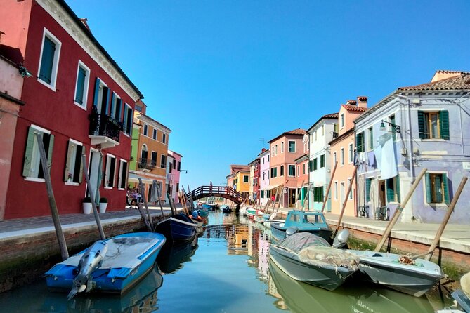 Private Excursion by Typical Venetian Motorboat to Murano, Burano and Torcello - Private boat day on Venice’s lagoon, with a tight 4-hour clock