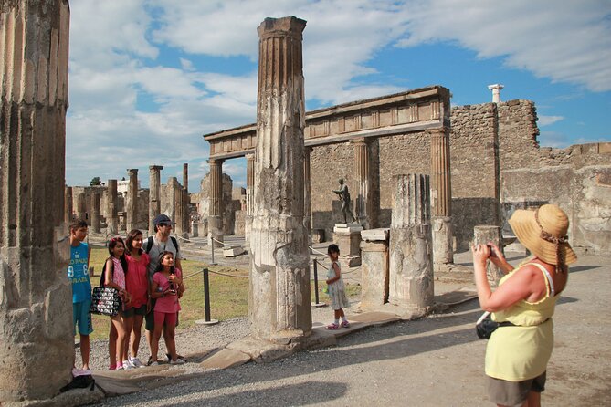 Private Pompeii, Positano & Amalfi coast Tour from Rome - Will You Take a Boat or Ferry?