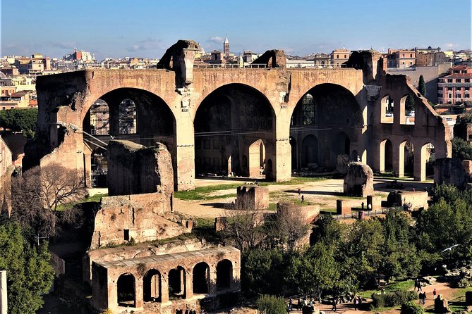 Private Rome WOW Tour in 1 Day: Luxury Car, Guide, Tkts & Lunch! - Trevi Fountain, Spanish Steps, and the Rome Postcard Loop