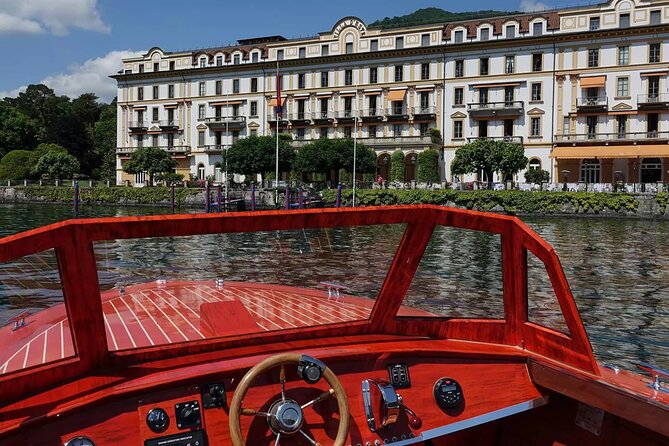 Private Tour by Classic Wooden Boat on Lake Como - Villa Pizzo, Le Fontanelle, and Passalacqua: the Moltrasio magic zone