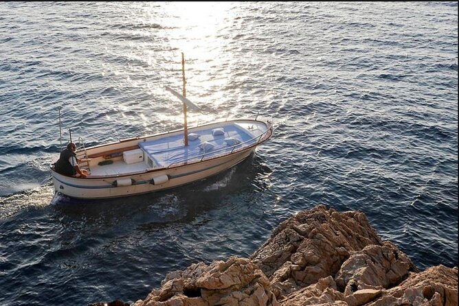 Private tour in a typical Capri boat - The route around Capri: what each stop feels like