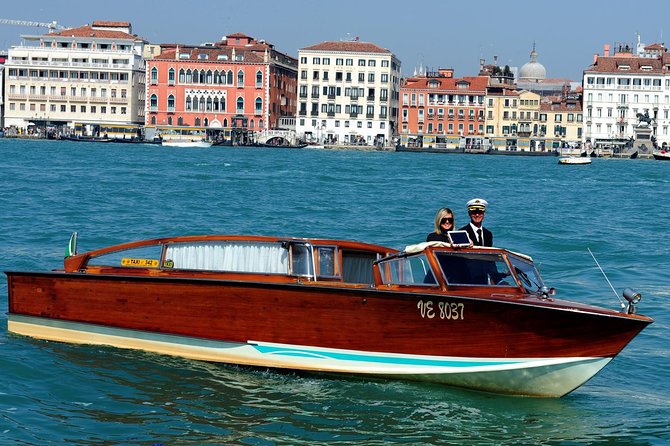 Private tour on Murano Island: discover the art of Artisanal Glassblowing - Murano glass is more than souvenirs