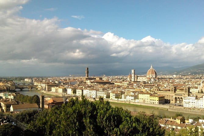 Private Uffizi Gallery Tour with Reserved Entry - Meeting point and Florence logistics that keep your day smooth