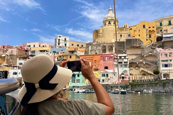 Procida Island Tour by Boat 2h 15m with Swimming and Underwater Photos - Stop 4: Cala del Pozzo Vecchio and the Il Postino Film Spot