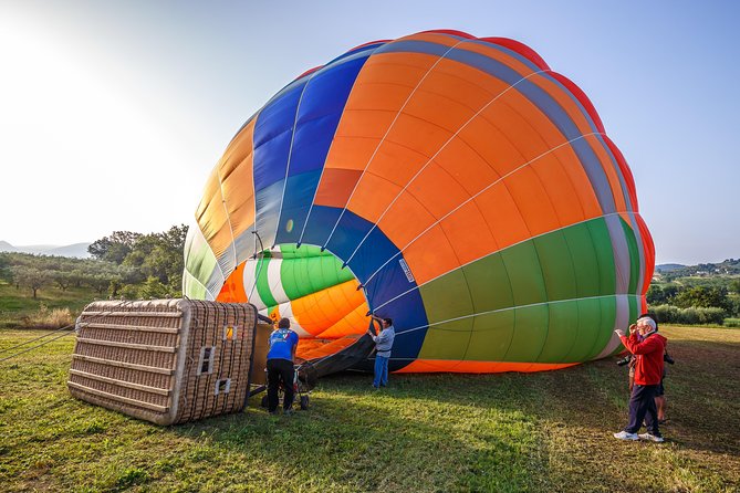 Professional hot air balloon rides at Assisi, Trasimeno in Umbria - Why ballooning over Assisi feels special