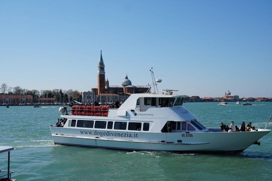 Punta Sabbioni: Murano, Burano & Torcello Guided Boat Tour - So, should you book it?