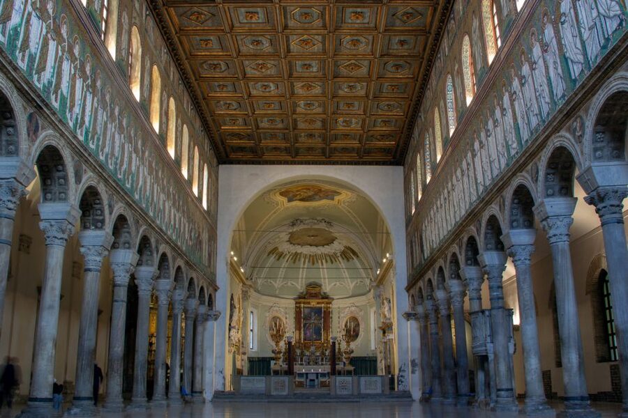 Ravenna: UNESCO Mosaics Entry Tickets - San Vitale: the octagon that mixes Roman order and Byzantine glow