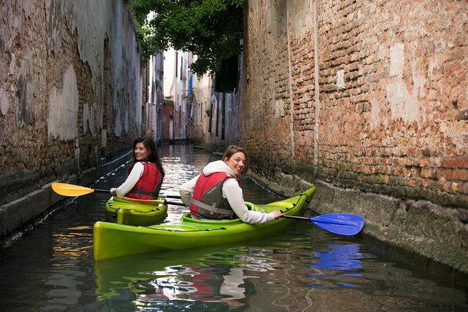 Real Venetian Kayak - Tour of Venice Canals with a Local Guide - Key highlights worth caring about
