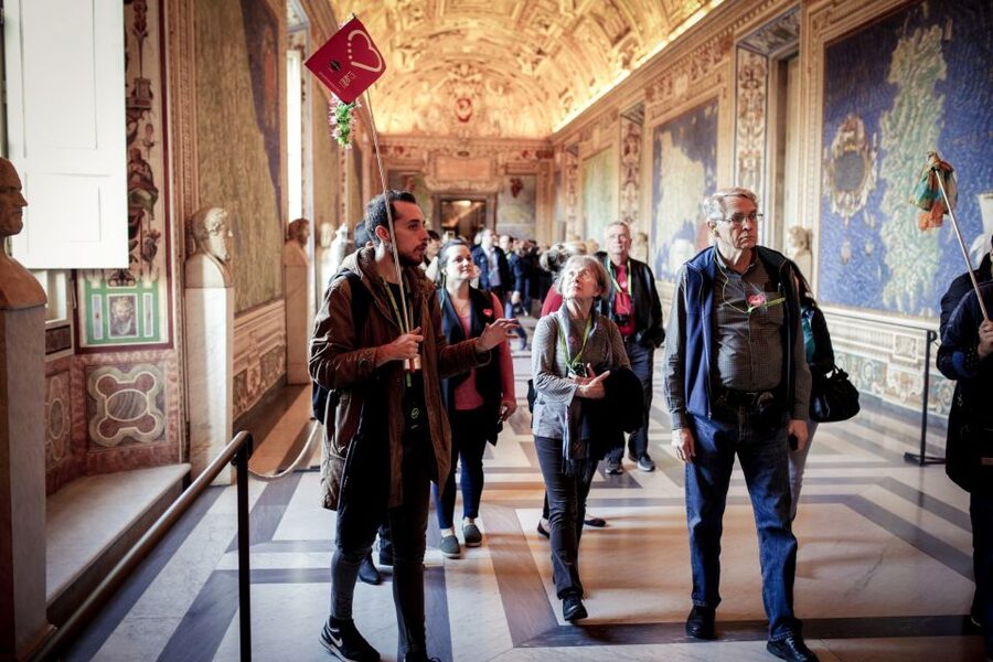Rome: 1 Day Vatican & Colosseum Tour - Vatican Museums: why a guide makes the difference