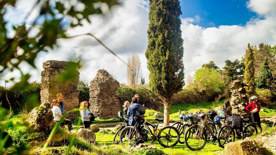 Rome: Appian Way Aqueducts Bike Tour (UPG Catacombs & Lunch) - Where You Start: Roma STARBIKE near Colosseo Metro