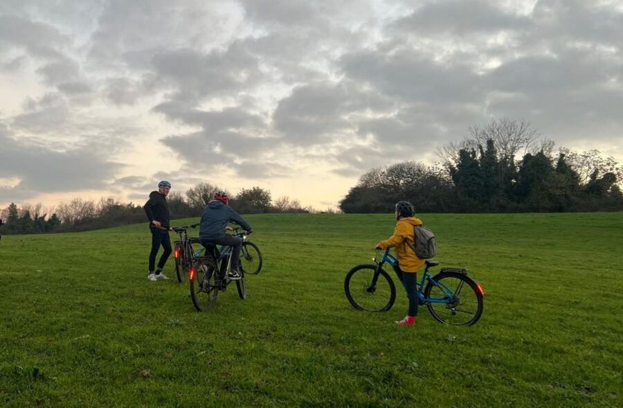 Rome: Appian Way & Catacomb Sunset E-bike Tour with Aperitif - Villa di Massenzio to sunset views: what to watch for on the bike