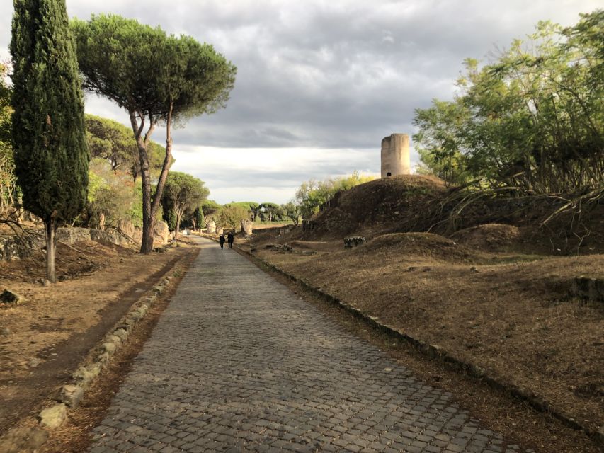 Rome: Appian Way E-Bike Tour Catacombs, Aqueducts & Picnic - The terrain reality: when you’ll feel the old road