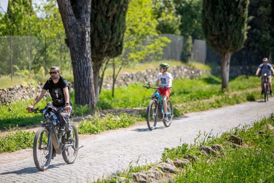 Rome:Appian Way E-bike Tour with Catacombs, Aqueducts & Food - Riding the Appian Way: from ruins to the feeling of an old road