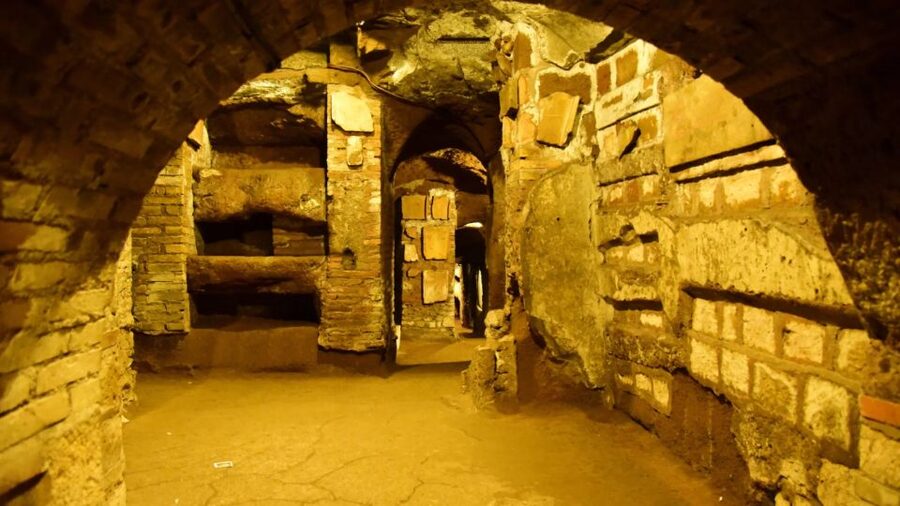 Rome: Appian Way Golf Cart Tour with Roman Catacombs Entry - Tomb of Cecilia Metella: a quick stop with big atmosphere