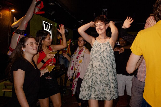 Rome Bar Crawl: Interactive Night Tour with Games and Karaoke - Where the night ends, Piazza Venezia and the Julius Caesar statue