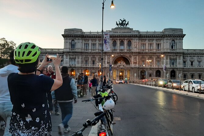 Rome by Night E-Bike Tour with Pizza Option - Piazza Venezia and the Campidoglio area: quick photos, strong views
