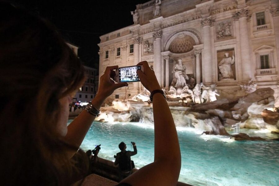Rome: Cannondale E-Bike Evening Tour with Optional Dinner - Via Labicana to the Colosseum: sunset first, photos second