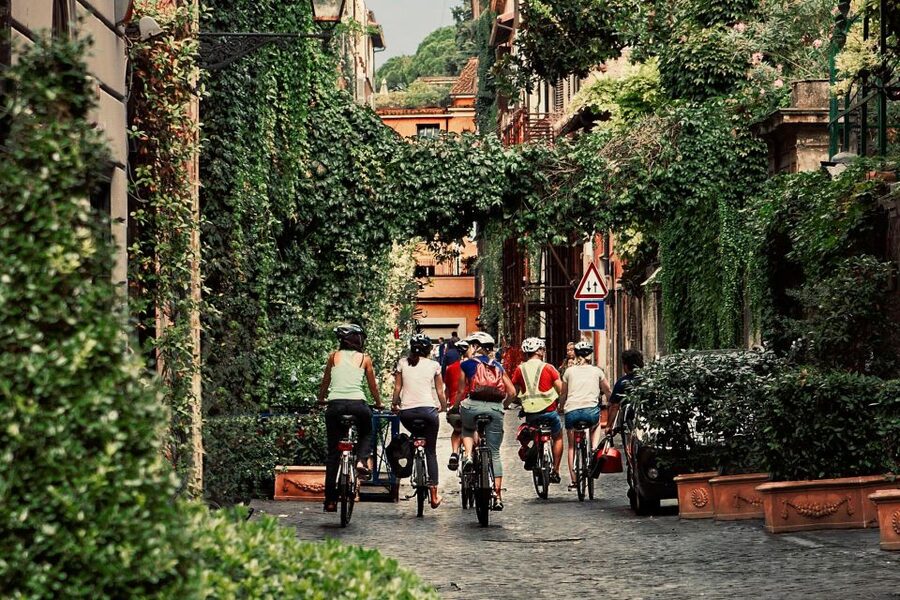 Rome: Cannondale E-Bike Tour of Top Landmarks & More - Trevi Fountain and Spanish Steps, classic stops without wasting your legs