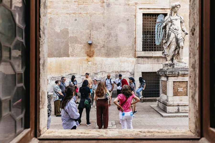 Rome: Castel Sant'Angelo Skip-the-Line Guided Tour - Why a Guided Castel SantAngelo Visit Feels Worth It