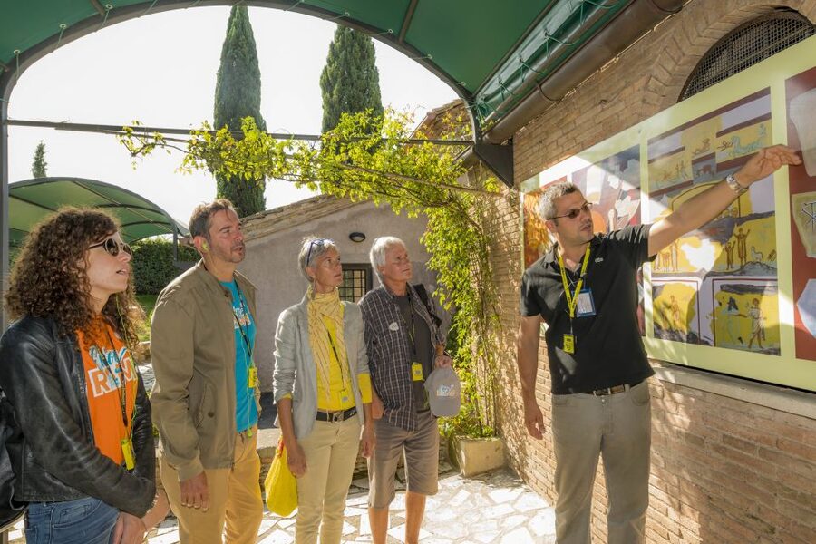 Rome: Catacomb of St. Callixtus and Appian Way Guided Tour - Crypt of the Popes and the earliest Christian art