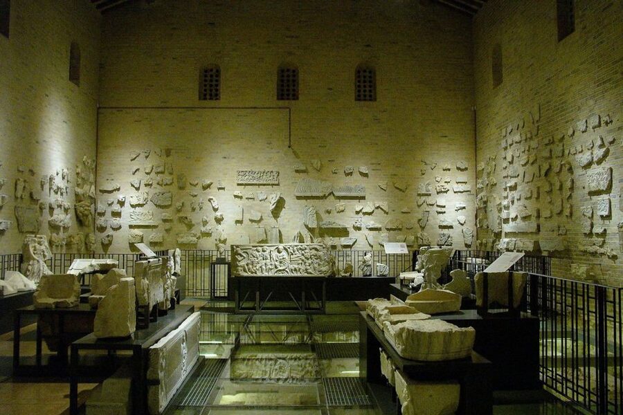 Rome: Catacombs of Priscilla Entry Ticket & Guided Tour - Frescoes and early Christian art, what to look for