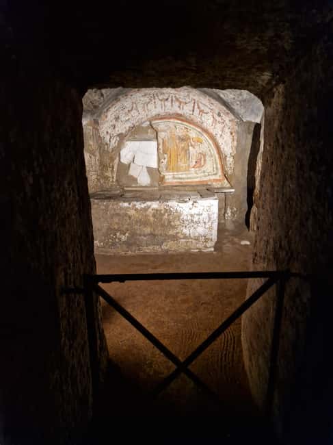 Rome: Catacombs Skip-the-Line Tour with Tickets - Catacombs of San Domitilla: burial rooms that tell Rome’s faith story