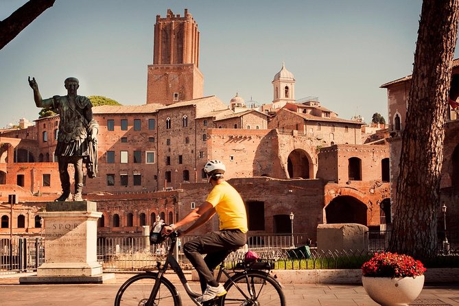 Rome City Small Group Bike Tour with quality Cannondale EBike - A half day of Rome, without the long walking lines