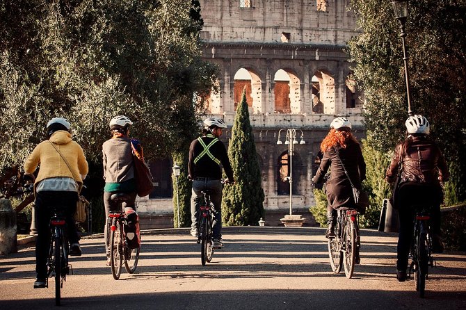 Rome City Small Group Bike Tour with quality Cannondale EBike - The Colosseum and Forum ride: first big views, then straight into the story