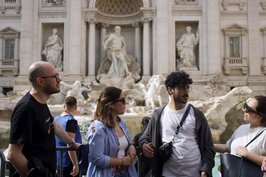 Rome: City Walking Tour in English or Spanish - Piazza Venezia: a fast history hit in the center