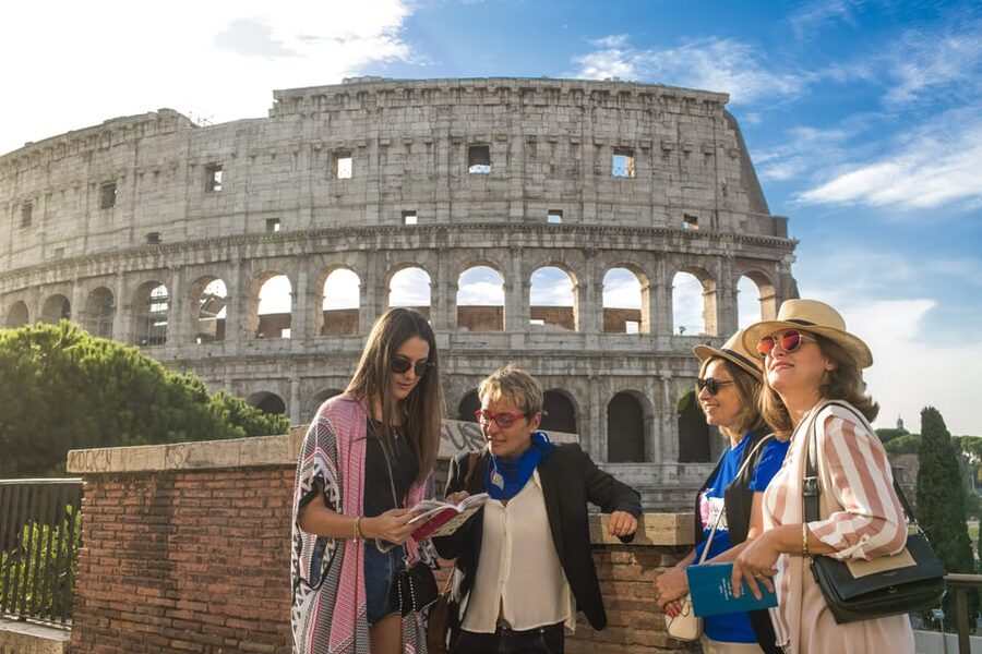 Rome: Colosseum Experience with Host and Audio Guide - Palatine Hill: the climb that turns into panoramic payoff