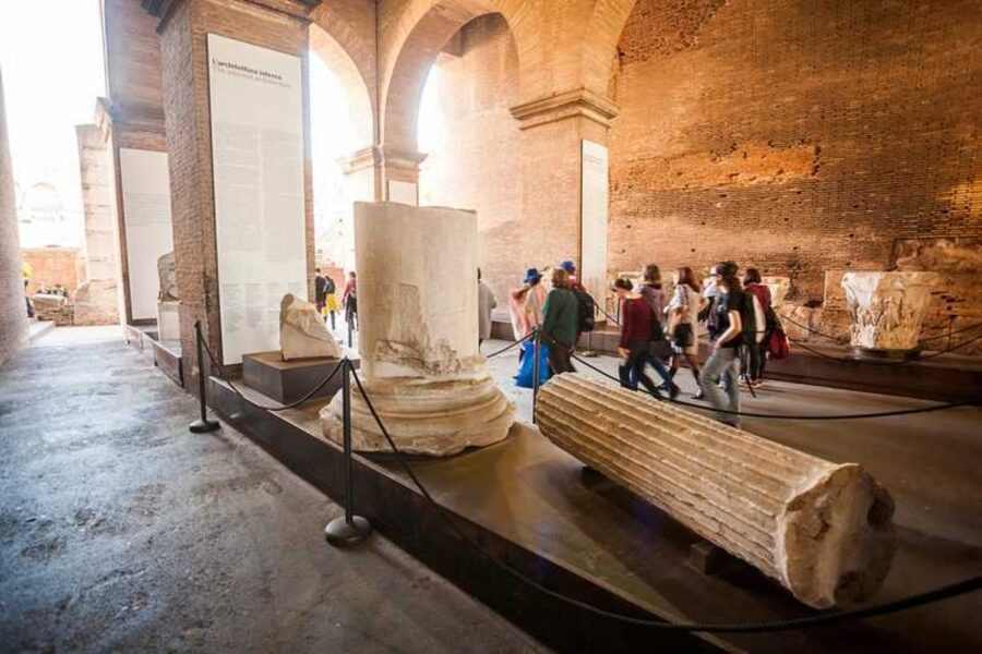 Rome: Colosseum, Palatine & Roman Forum Tour w/Entry Ticket - Key highlights to look for