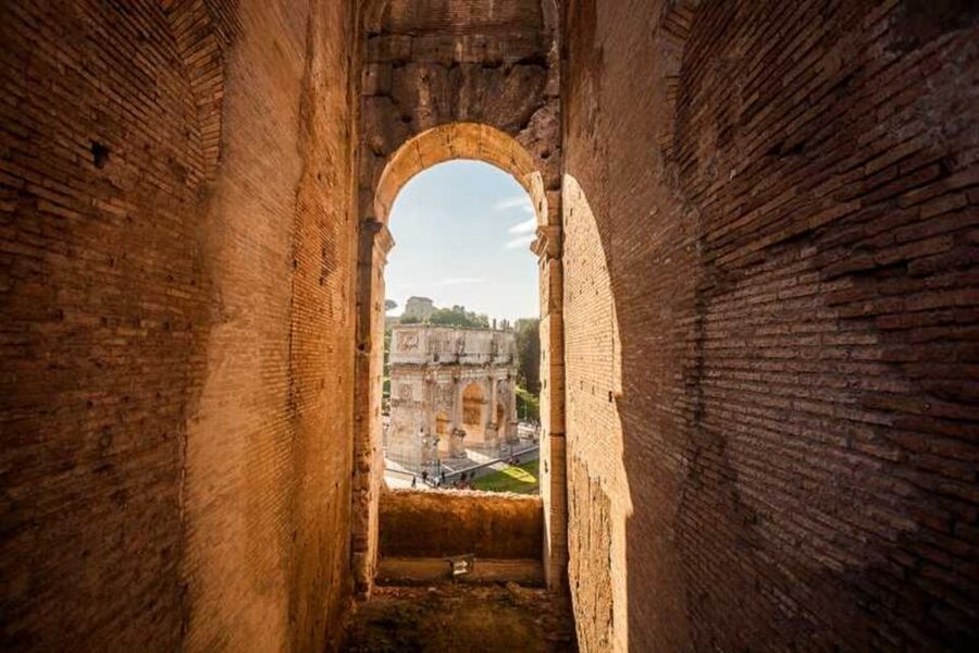 Rome: Colosseum, Palatine & Roman Forum Tour w/Entry Ticket - Entering the Colosseum with priority entry that actually matters