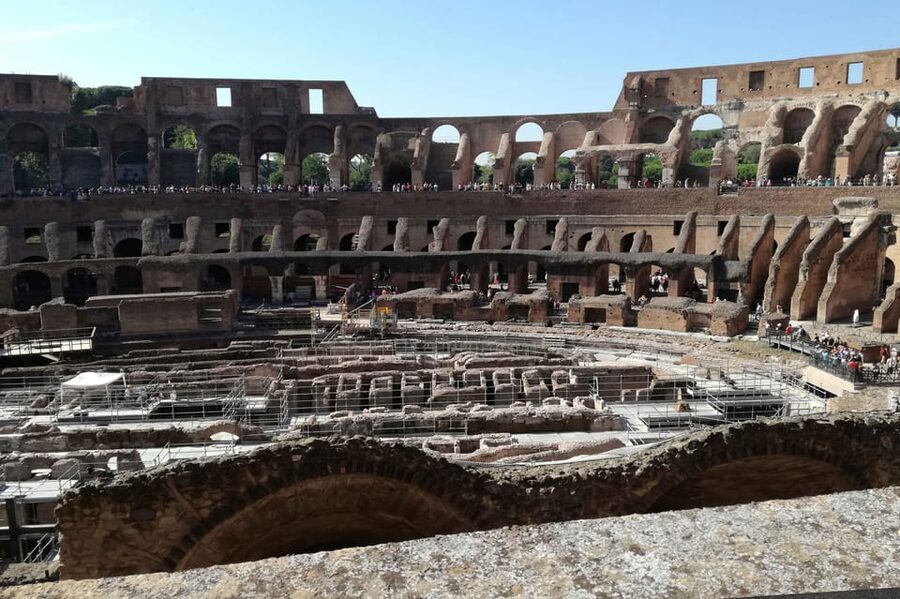 Rome: Colosseum, Roman Forum & Palatine Hill Tour - Palatine Hill and the view over Circus Maximus