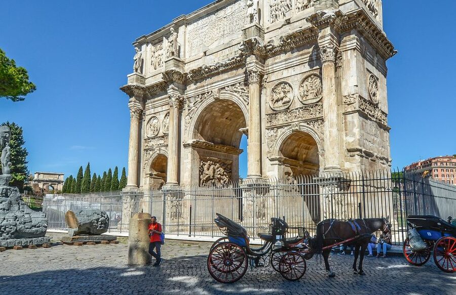 Rome: Colosseum, Roman Forum & Trajan's Market Exterior Tour - A 1.5-hour Colosseum and Forum intro that respects your time
