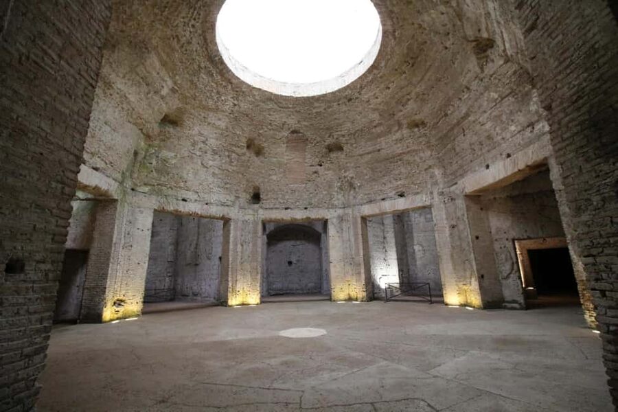 Rome: Domus Aurea Guided Tour and Virtual Reality Experience - Entering Domus Aurea from the Colosseum Metro Area