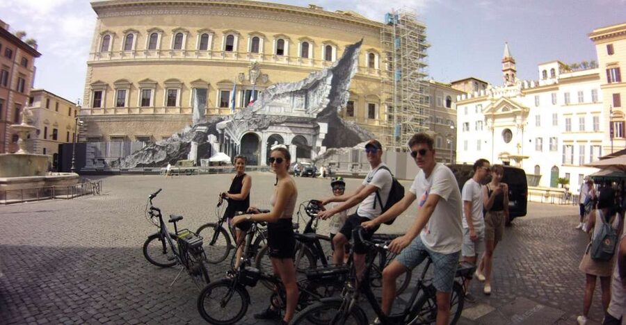 Rome: E-Bicycle Tour - Two route styles: squares and fountains, or Colosseum to Aventine views