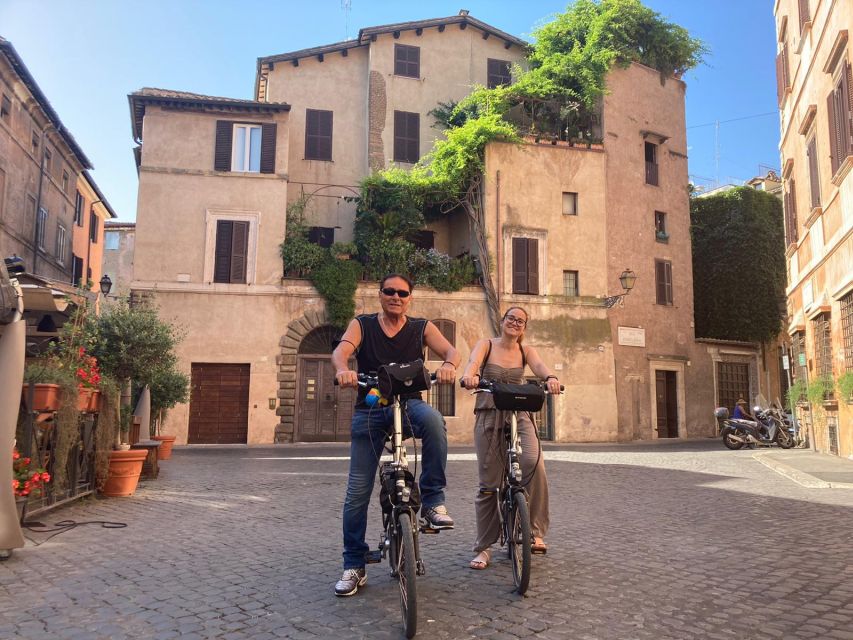 Rome: E-Bicycle Tour - Trevi Fountain: how to see it without turning your trip into a wait