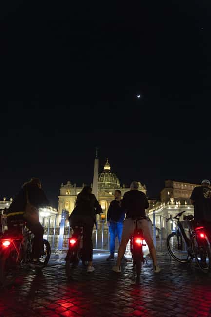 Rome: E-Bike Night Tour with Food and Wine Tasting - The Salumeria Stop: Cold Cuts, Cheese, and Wine That Actually Satisfies