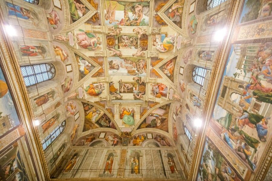 Rome: Early-Entry Vatican Museums & Sistine Chapel Tour - Early-Entry Vatican Security: What to Expect Before You See Anything