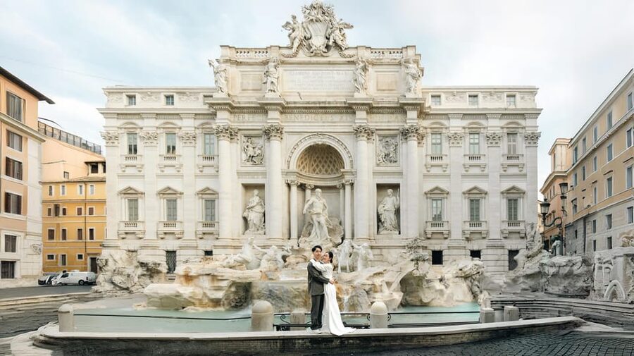 Rome: Early Morning Private Photoshoot at Iconic Landmarks - How the route works: meeting point, walking, and no hotel pickup