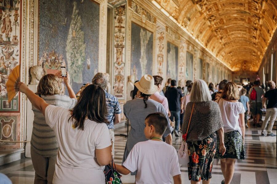Rome: Early-Morning Vatican Museums and Sistine Chapel Tour - Raphael Rooms: What to Look For in the Morning Before It Gets Crowded