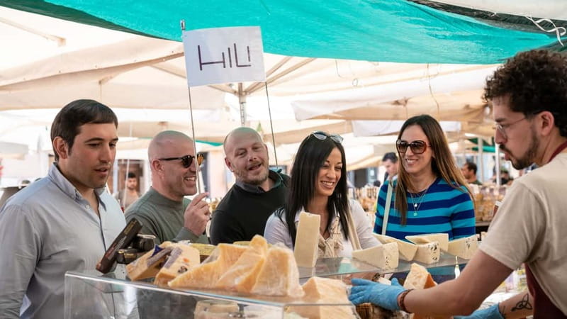 Rome: Eat Like a Roman Ghetto & Campo de' Fiori Food Tour - Turning Largo di Torre Argentina into a real story